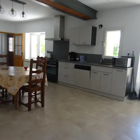 La Bonnelle Piscine Holiday home Grillon