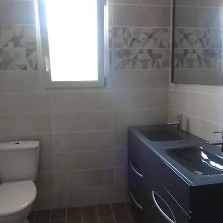 La Bonnelle Piscine Holiday home *