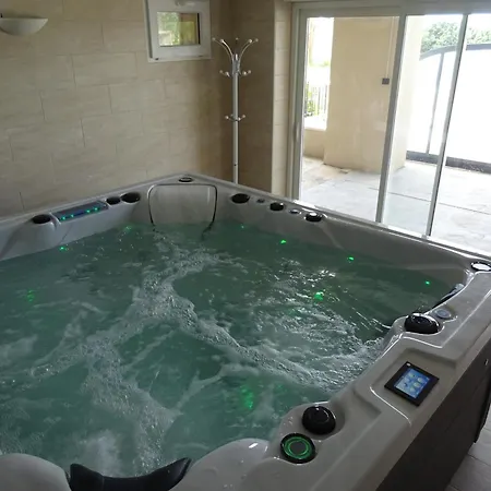 Сasa de vacaciones La Bonnelle Piscine Grillon